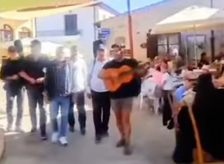 Τραγουδάμε στα Καζανιάσματα, στο Άρσος Λεμεσού! Η μπαλάντα του Αντρίκου. Αχιλλέας Αχιλλέως